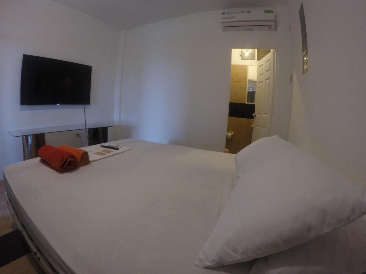 Kiwi Suites Hostel Монтаньита Экстерьер фото