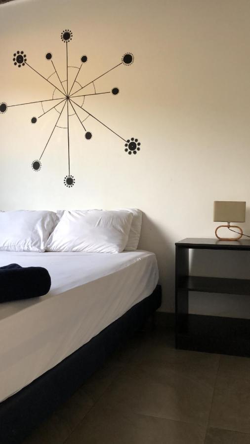 Kiwi Suites Hostel Монтаньита Экстерьер фото